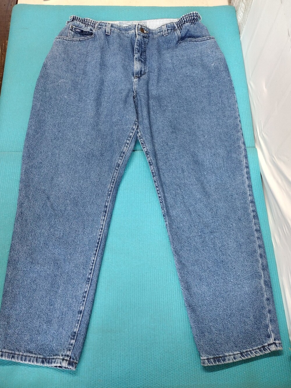 Vintage 80’s/ 90’s Lee High Rise Tapered Leg Elastic Waist Jeans Blue - Size 22W